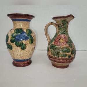 Deruta Italy Vases 4.5" Tall. Set O 2